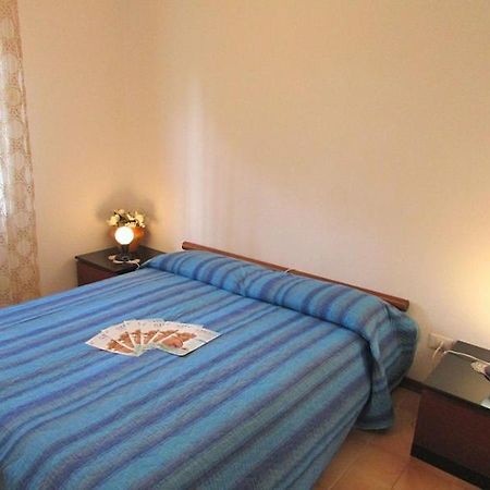 Azzurro Apartment Бибионе Екстериор снимка