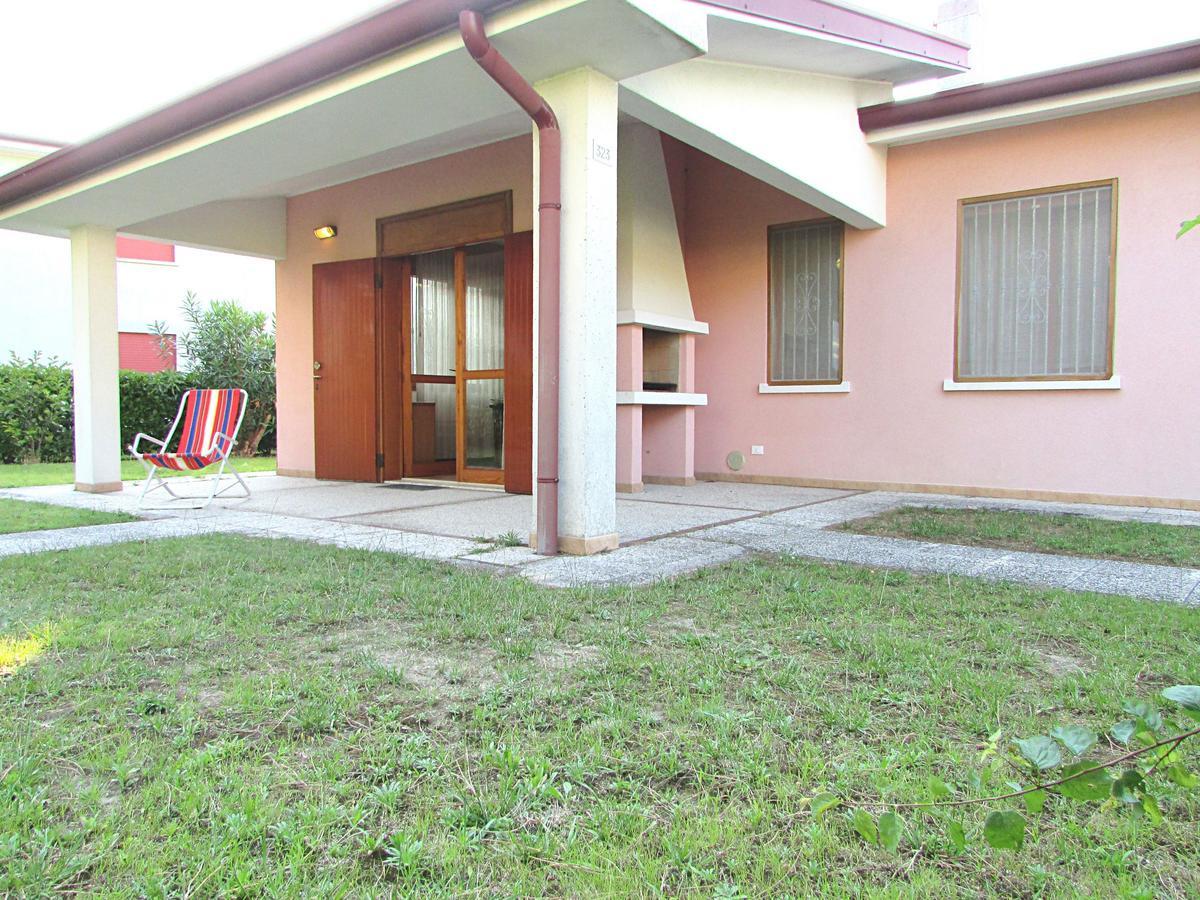Azzurro Apartment Бибионе Екстериор снимка