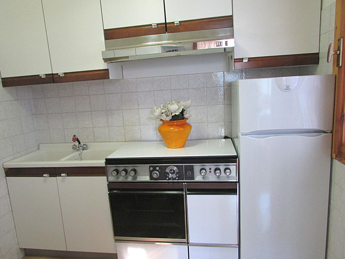 Azzurro Apartment Бибионе Екстериор снимка