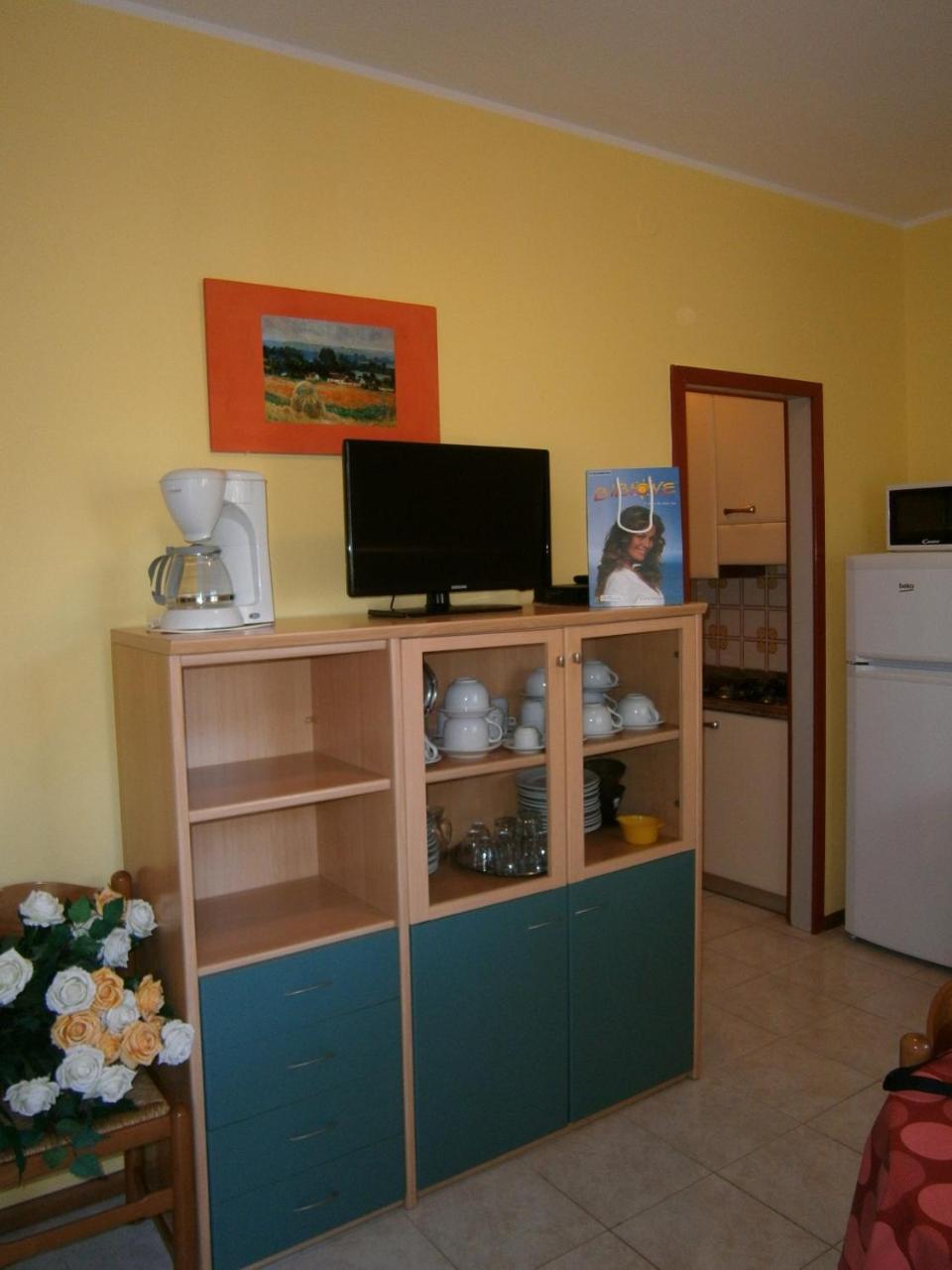 Azzurro Apartment Бибионе Екстериор снимка