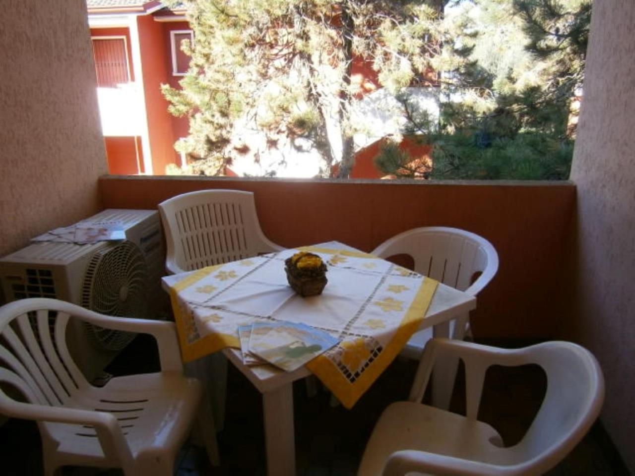 Azzurro Apartment Бибионе Екстериор снимка
