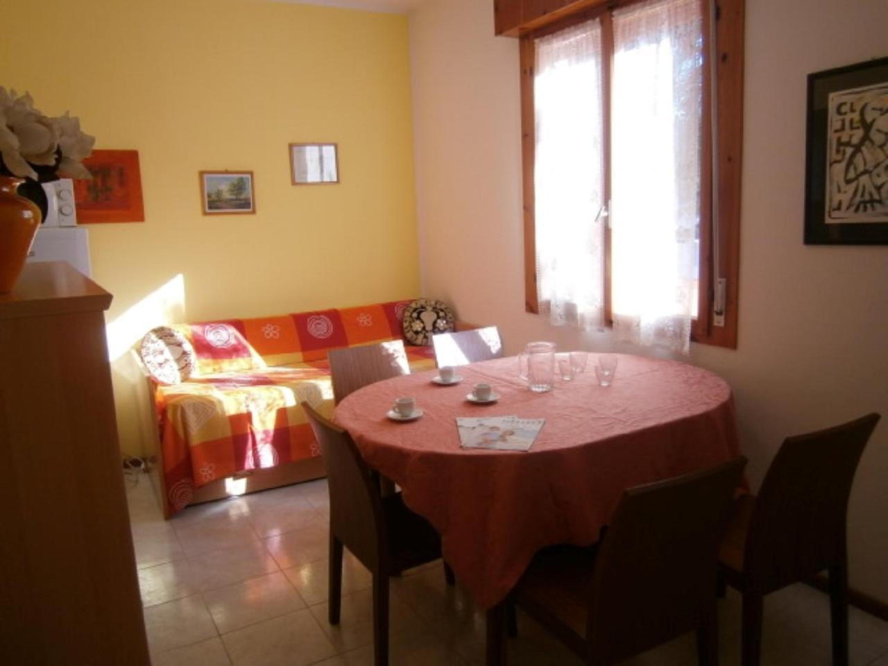 Azzurro Apartment Бибионе Екстериор снимка