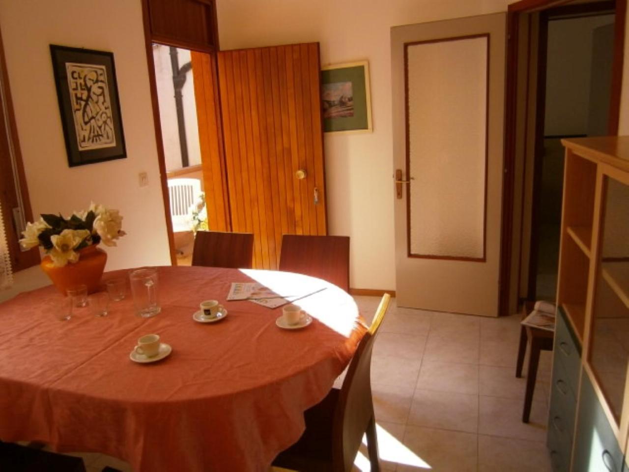 Azzurro Apartment Бибионе Екстериор снимка