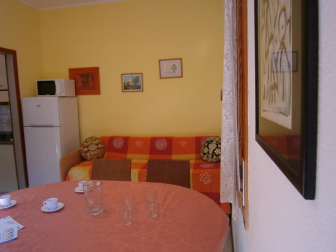 Azzurro Apartment Бибионе Екстериор снимка