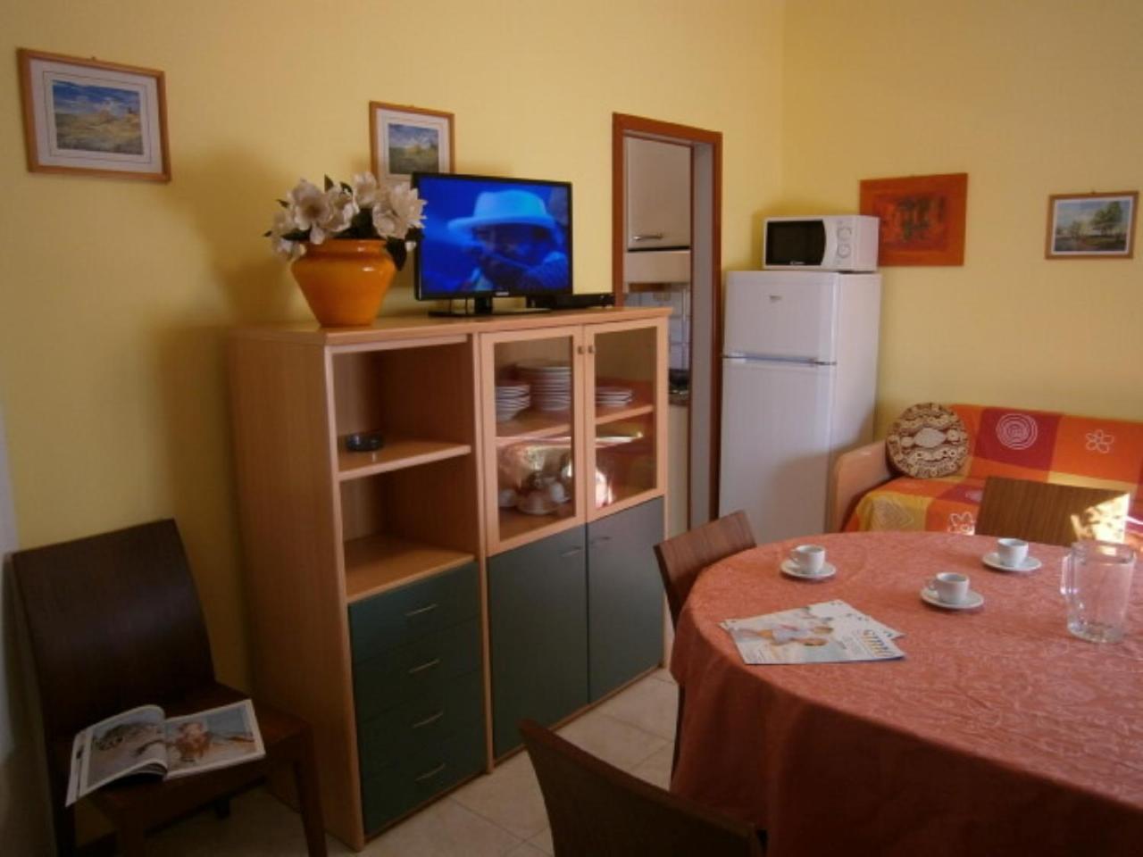 Azzurro Apartment Бибионе Екстериор снимка